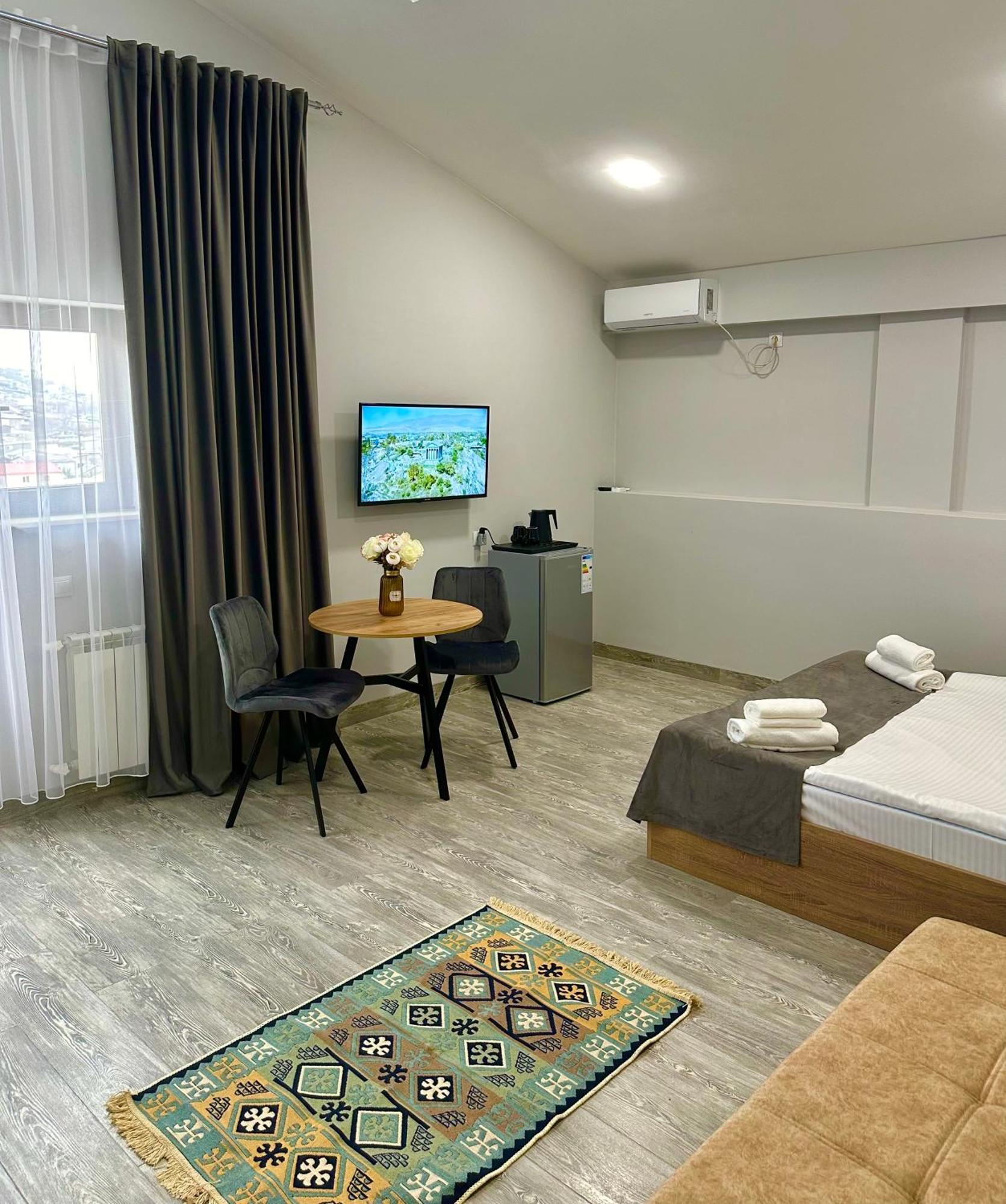 Sofia Suite Hotel Ереван Экстерьер фото